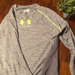 Fitted Under Armour heat-gear Long-sleeve top